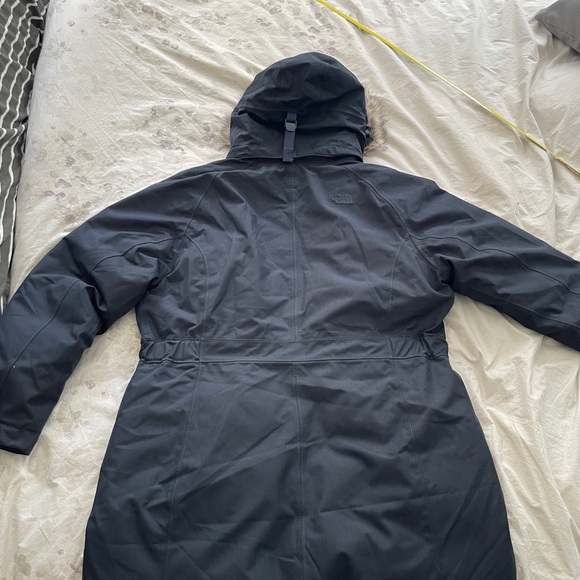 The North Face Women's Navy winter Jacket - Picture 6 of 13